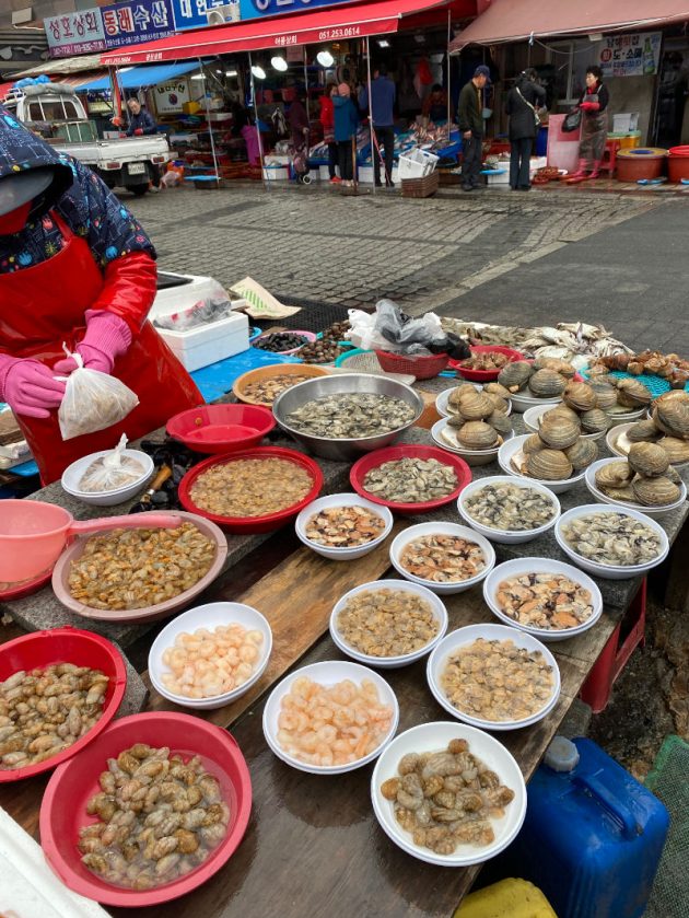 158_Meeresfru╠êchte-Angebot, Jangalchihaean-ro, Busan, KOR