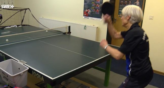 Mit 79 Jahren nochmal Tischtennis-Meisterin werden